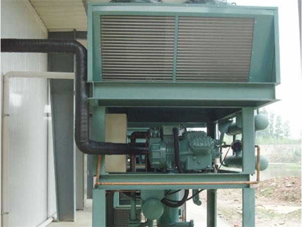 制冷機組設(shè)備